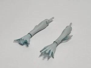 Monster High Roller Maze Lagoona Blue Doll Arms Replacements - Picture 1 of 5
