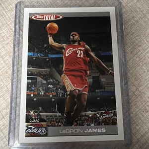 2004-05 Topps Total Lebron James #4 2nd Year Cleveland Cavaliers - Bild 1 von 2