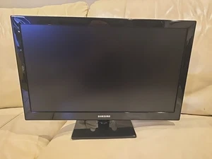 Samsung UN19F4000BF - 19-Inch 720p LED TV -tested Working - Picture 1 of 7