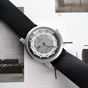 Fastrack Titan 38mm Stainless Steel Modern Design Quartz Watch - Picture 1 of 12