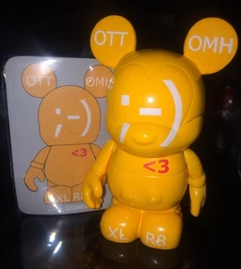 DISNEY VINYLMATION 3 Urban Series 6 Orange Texting Xlr8 Non Variant With Card - Picture 1 of 2