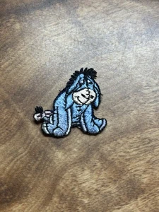 Eeyore Patch Bügelbild selten 1,5" Vintage Mütze 80er Logo Applikation Cartoon Winnie Pooh - Bild 1 von 3