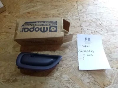  Manija de puerta interior izquierda Chrysler Sebring 1998-2000 0MS45TAZ MS45TAZ Foto 1 de 4