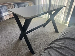 Handcrafted computer desk - Picture 1 of 6