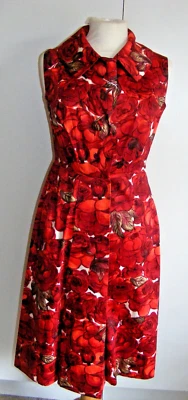 Vintage 1960s wiggle dress red glazed cotton floral pattern size 10-12 UK - Image 1 of 4