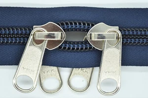 Cerniera 10 Mm Spirale Blu Marino Con 2 Maniglie Doppie Argento Fino A 3 - Foto 1 di 1