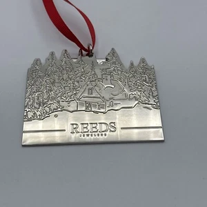 Reeds Jewelers 2022 Limited Edition Christmas Holiday Tree Ornament - Picture 1 of 6