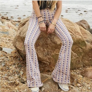 Free People Penny Stars and Stripes Gr. 26 kurze Schrittlänge Mid Rise Schlagjeans - Bild 1 von 12