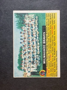 1956 Topps Milwaukee Braves Team 95 VG-Ex knitterfreie weiße Rückseite. N4 - Bild 1 von 2