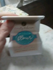 Beauty Bakerie ~ Oat (Translucent) Flour® Setting Powder ~ Full Size ~ BNIB - Picture 1 of 2