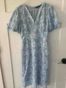 Abito estivo CyperRiver blu chiaro mai indossato pizzo floreale midi, scollo a V-manica a sbuffo S - Foto 1 di 10
