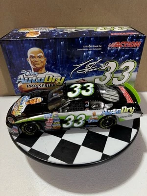 Tony Stewart #33 Mr. Clean KHI 2005 1/24 Nascar Diecast - Image 1 of 4