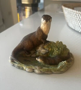 Border Fine Arts Otter And Cub Fishing Signed RW Hand Made 1989 VGC - Picture 1 of 7