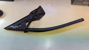 BMW 2 DOOR GUIDE SEAL RUBBER F22 (2014-2019) 51337268420 FRONT RIGHT - Picture 1 of 8