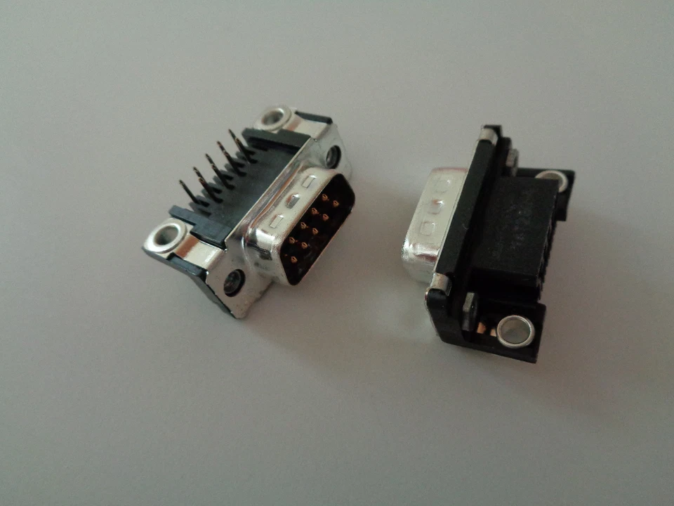 AMP 747250-4 D-SUB Receptacle Male Right Angle 9Position PCB Mount 2 PCS - New - Image 1 of 1