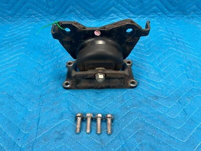 Крепление двигателя для Lexus LX570 Land Cruiser с кронштейном со стороны пассажира 2008-2021 от оригинального производителя - Изображение 1 из 4