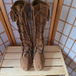 Minnetonka 1922 Herren Gr.13 Fransen Kniehohe Stiefel Vorne Spitze Braun Wildleder Festival - Bild 1 von 13