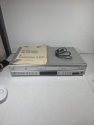 JVC Model HR-XVC19SU VHS/DVD Combo Player. TESTED & WORKING no Remote W/Manual  - Image 1 of 4