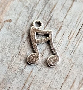1 Music Note Charm Antiqued Rustic Silver Eighth Pendant 17mm Jewelry Supply - Picture 1 of 6