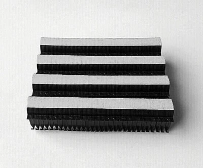 40mm / 60MM UNDERFLOOR HEATING UFH PIPE CLIP STAPLES FITS 16MM PIPES BLACK - Image 1 of 4