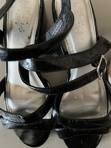 Dexflex Comfort Shoes Black Sandal Size 7W Fair Condition - Picture 1 of 3