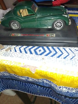Jaguar Coupé KX 120 1948 Burago scala 1:24 - Immagine 1 di 4