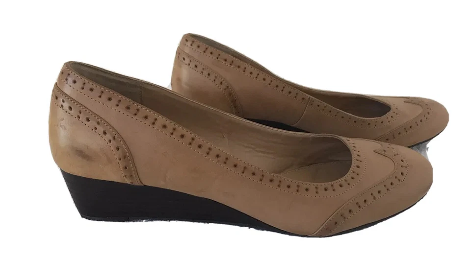 G.H Bass & Co Womens Sz 11M Delores Slip On Wedge Heels Tan Faux Leather - Image 1 of 4