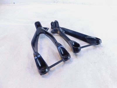 05-08 Kawasaki Ninja ZX6R ZX6RR reposapiés trasero pasajero clavija soporte soportes Foto 1 de 4