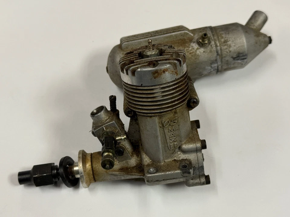 Nice O.S. OS .40 40 FP Two Stroke Nitro RC Remote Control Airplane Engine - Image 1 of 2