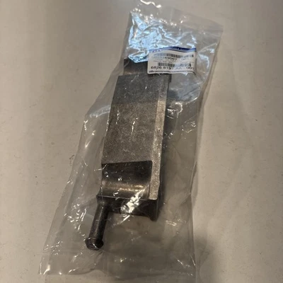 Новый кронштейн подвески выхлопной системы Mopar 68268197AA 2019-2024 Ram 1500 3,6 л 5,7 л 6,2 л - Изображение 1 из 4