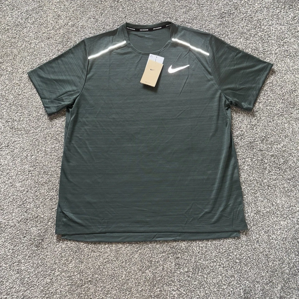 Nike Dri-Fit Running Shirt Reflective T Shirt Mens Size SMALL AJ7565-338