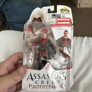 Assassin's Creed Brotherhood Gamestars Niccolo Machiavelli Action Figure Crushed - Picture 1 of 9