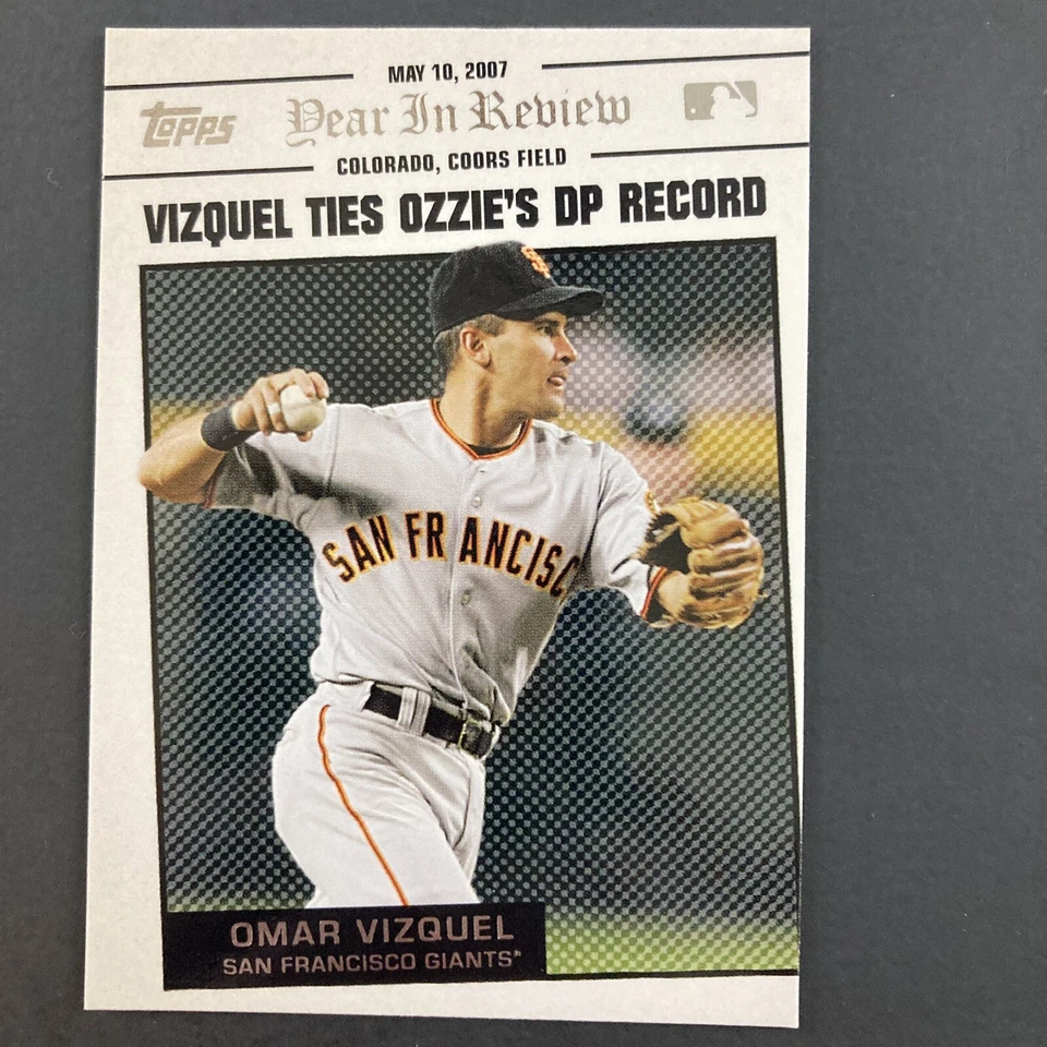 Omar Vizquel 2008 Topps Year In Review Insert #40 San Francisco Giants - Image 1 of 2