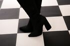 Spitz schwarze wadenlange Stiefel mit Blockabsatz Größe 5 von Trüffel