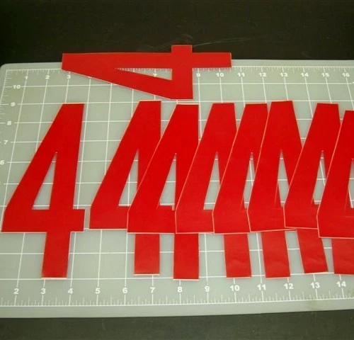 4 号贴纸 8 英寸红色乙烯基 4 数量比赛评分免运费 — 第 1/1 张图片