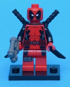 LEGO Deadpool Minifig / Minifigure from 6866 - Wolverine's Chopper Showdown 2012 - Picture 1 of 5