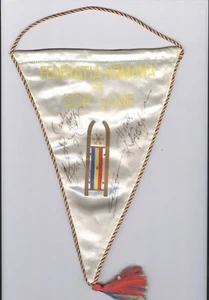 Vintage Romania Federation Bobsled & Luge Team Autographed Pennant 12" Olympics - Picture 1 of 2