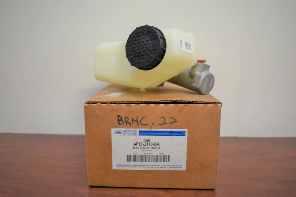 Freno cilindro maestro pieza genuina Ford 4F1Z-2140-BA (parte de motocicleta # BRMC-22) Foto 1 de 4