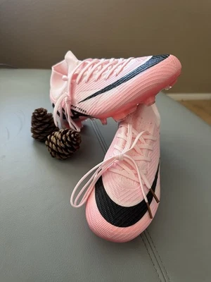 ACC TEZAZ WOMENS SOCCER CLEATS Size 8.5 PINK NEW IN PACKAGE - Image 1 of 4