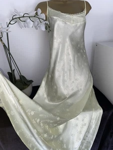 BHS BEAUTIFUL CANARY YELLOW SILK POLY SATIN NEGLIGEE SIZE 16 - Picture 1 of 9