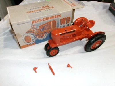 Tractor de plástico Agco Farm Toy Allis Chalmers Product Miniature Co WD Foto 1 de 2