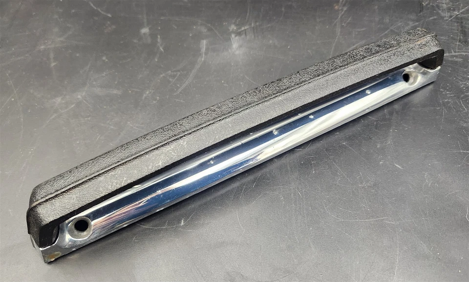 Cadillac Deville Eldorado Fleetwood 66 panel de puerta tira correa manija NEGRO Foto 1 de 1