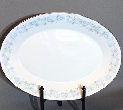 Plato para servir ovalado Blue Charm 16", de Noritake Foto 1 de 4