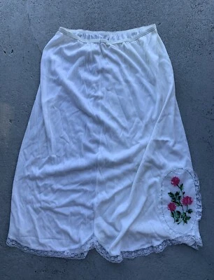 DE COLECCIÓN Acetato Abuela Bragas Falda Mujer’s Talla 6 Bordado Flores Rosa Foto 1 de 2