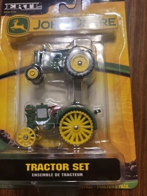 Ertl John Deere Tractor Set 2006 - Image 1 of 4