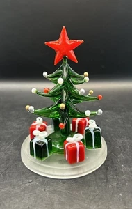 LS Arts grüner Glas Weihnachtsbaum mit Geschenken auf mattiertem Sockel in Box 4,5"T - Bild 1 von 9