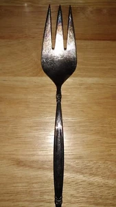 Roger Bros IS 1847 First Love Floral Engraved Meat Serving Fork 9" - Picture 1 of 7