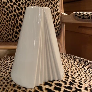 Vtg ROSENTHAL AMBROGIO POZZI Modernist Design Porcelain Studio Linie PLISSE VASE - Picture 1 of 9