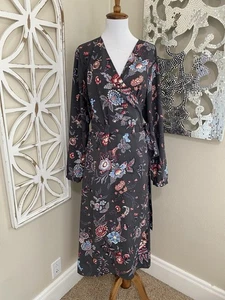 LOFT PLUS size 16 GRAY FLORAL PRINT LONG SLEEVE WRAP DRESS - Picture 1 of 6