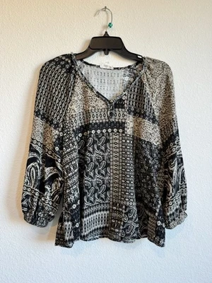 Blusa para mujer Westbound negra tostada con retazos manga 3/4 cuello en V mediana Foto 1 de 4